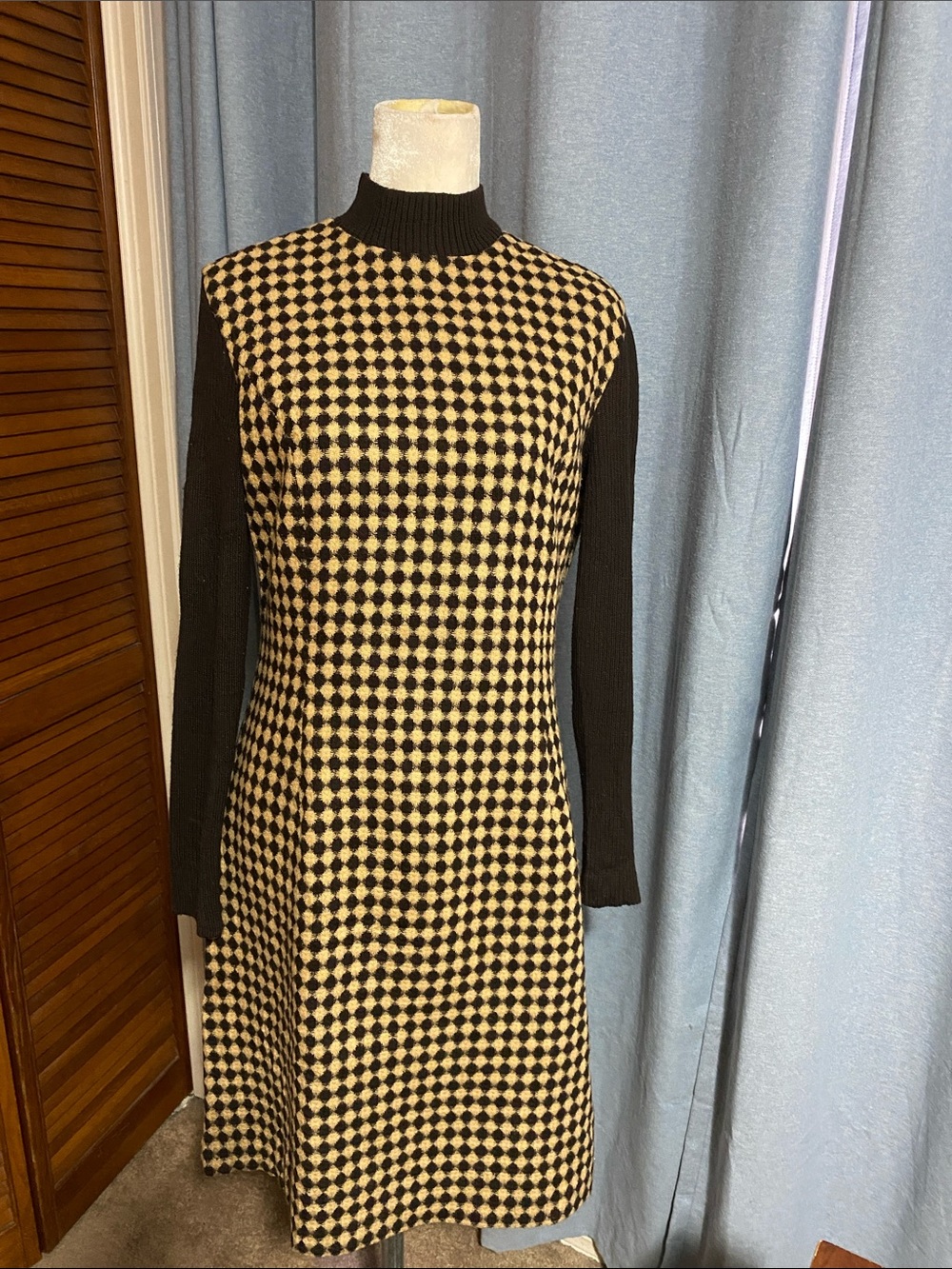 Mock-Neck Long Sleeve Knit Dress in Brown and Cream Checker. Like a size 12